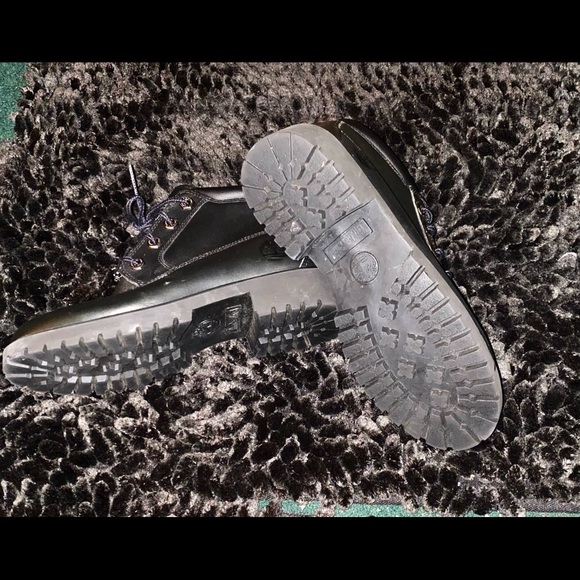 Boots - Picture 4 of 4